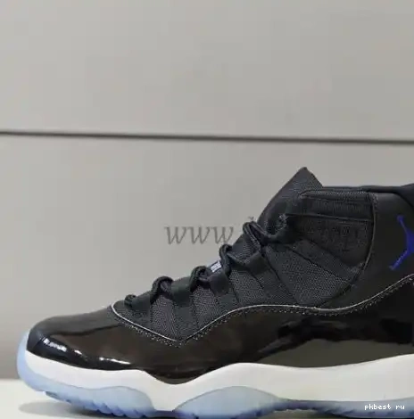 Authentic Air Navy Gum Jordan Low 11 0519